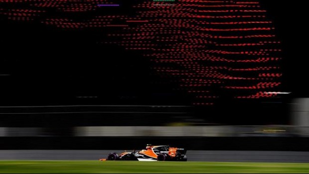 ep fernando alonso mclaren en abu dabi 20171124160802