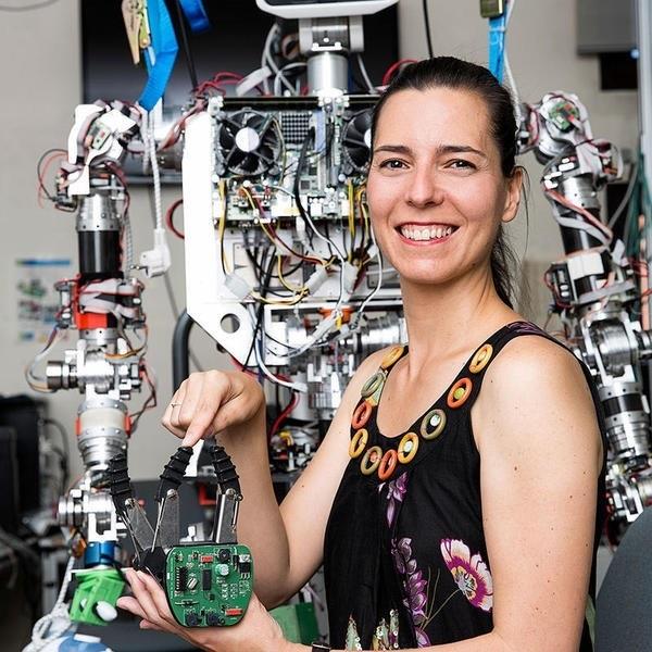 ep fundacion orange entrega su iii premio mujertecnologia ainvestigadora e