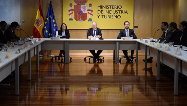 ep i d la secretaria de estado de industria rebeca m torro el ministro de industria y turismo jordi