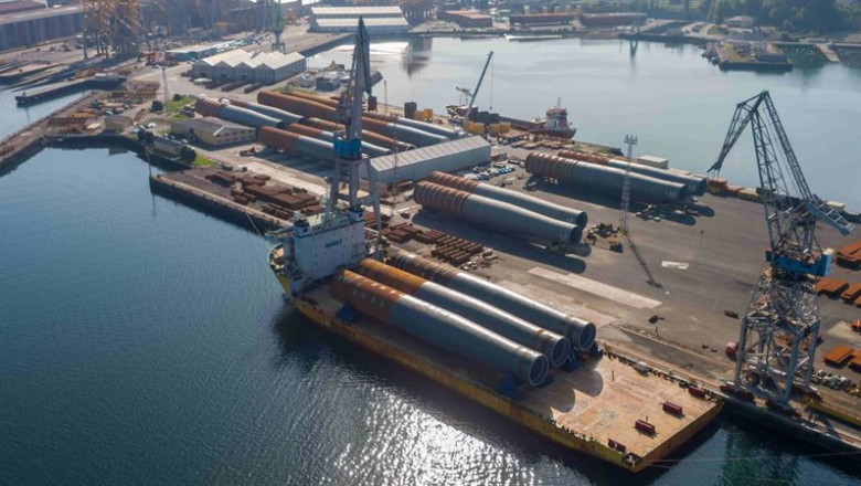 Iberdrola recibe últimos monopilotes fabricados por Navantia-Windar para su parque eólico marino Windanker | IBERDROLA ep iberdrola recibe ultimos monopilotes fabricados por navantia windar para su parque eolico marino