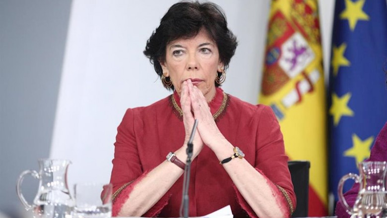 La ministra de Educación y Formación Profesional, Isabel Celaá, este martes en la rueda de prensa tras el Consejo de Ministros donde se ha aprobado la reforma educativa. | Eduardo Parra - Europa Press ep la ministra de educacion y formacion profesional isabel celaa este martes en la rueda de prensa