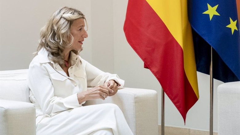 ep la vicepresidenta segunda y ministra de trabajo yolanda diaz durante una reunion con el ep la vicepresidenta segunda y ministra de trabajo yolanda diaz durante una reunion con el