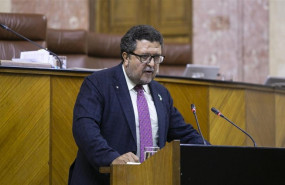 ep primera jornada de sesion plenaria en el parlamento andaluz el diputado de vox francisco serrano