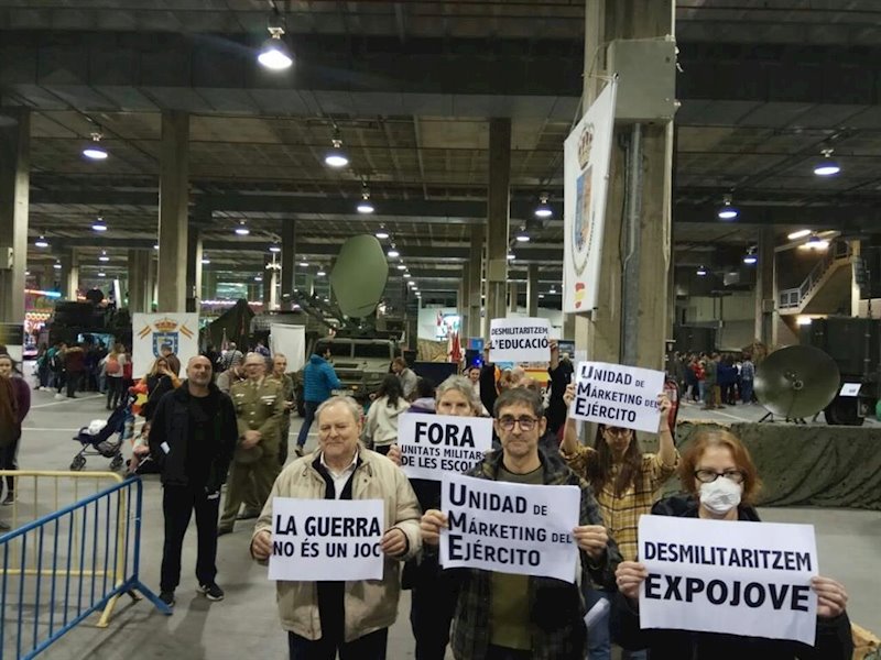 ep protesta de desmilitaricemos expojove