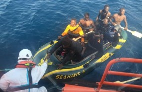 ep rescateinmigrantesaguasestrechola salvamar gadir