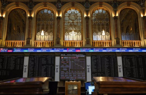 ep un panel del ibex 35 en el palacio de la bolsa a 19 de enero de 2023 en madrid espana el ibex 35
