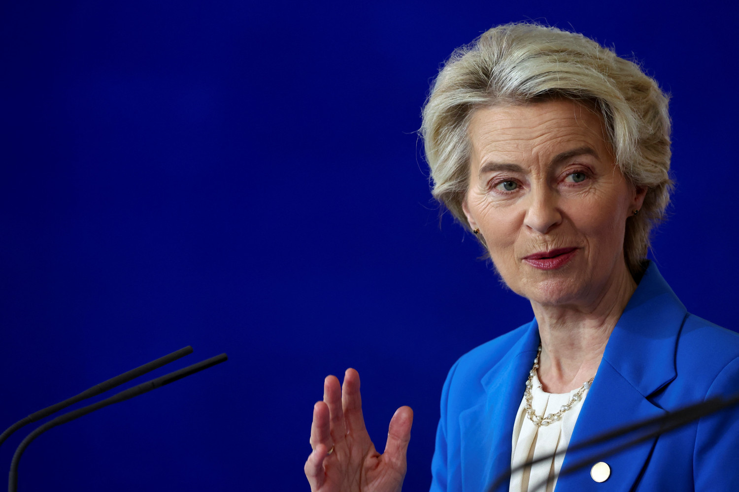 ursula von der leyen lors d une conference de presse a berlin 20250527124008 