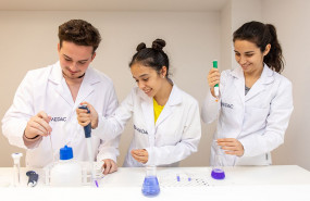 1615390760 6h4a4719red