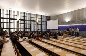 ep archivo   numerosas personas realizan las pruebas de acceso