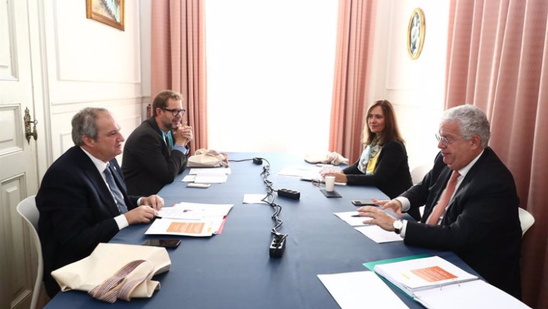 El ministro de Industria y Turismo, Jordi Hereu, y el ministro portugués de Economía y del Mar, Pedro Reis, en el marco de la XXXV cumbre hispano-portuguesa de Faro (Portugal). | MINISTERIO DE INDUSTRIA Y TURISMO ep el ministro de industria y turismo jordi hereu y el ministro portugues de economia y del mar