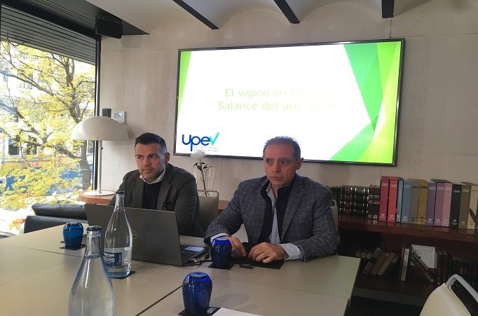 ep el sector del cigarrillo electronico preve facturar 31 millones de euros en el segundo semestre