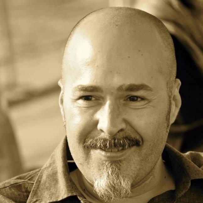 El escritor Juan Carlos Márquez, autor de 'Resort' | LAURA MUÑOZ HERMIDA ep escritor juan carlos marquez autor de resort