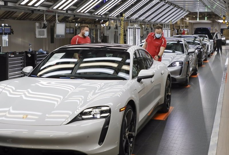 Volkswagen prepara la salida a bolsa de su marca de lujo Porsche