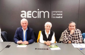 ep firma del acuerdo entre astrave y uneca nacho perez vicepresidente de astrave el presidente