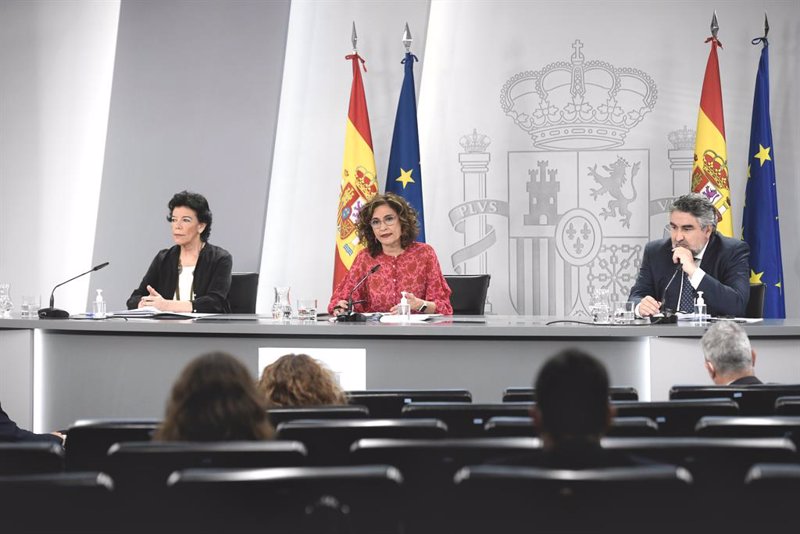 El Gobierno recurre la ley catalana que limita los precios del alquiler, pero no la suspende