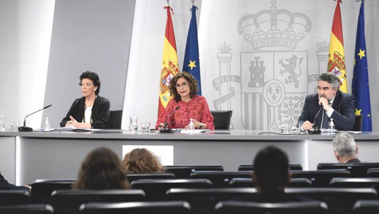 ep i d la ministra de educacion y formacion profesional isabel celaa la ministra de hacienda maria ep i d la ministra de educacion y formacion profesional isabel celaa la ministra de hacienda maria