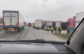 ep la guardia civil desaloja a piquetes durante el paro del transporte en la rioja