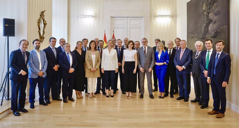 ep la presidenta de la comunidad de madrid isabel diaz ayuso participa en una recepcion en la real