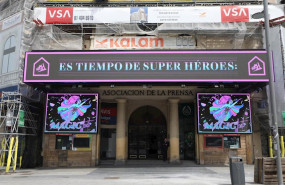ep pantalla de plasma ubicada en el palacio de la prensa