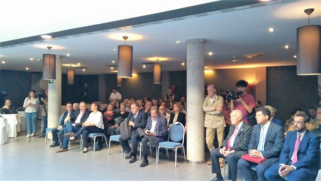 Picardo y el alcalde de La Línea en unas jornadas | EUROPA PRESS ep picardoalcaldela lineaunas jornadas