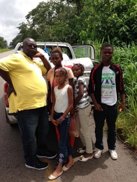 El sacerdote Peter Konteh en Sierra Leona | MANOS UNIDAS ep sacerdote peter kontehsierra leona