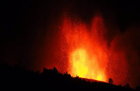 ep una boca eruptiva expulsa lava y piroclastos en la zona de cabeza de vaca a 19 de septiembre de