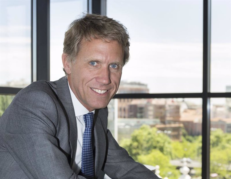 Bertrand Kan y Peter Shore dimiten del Consejo de Cellnex por la presión de TCI