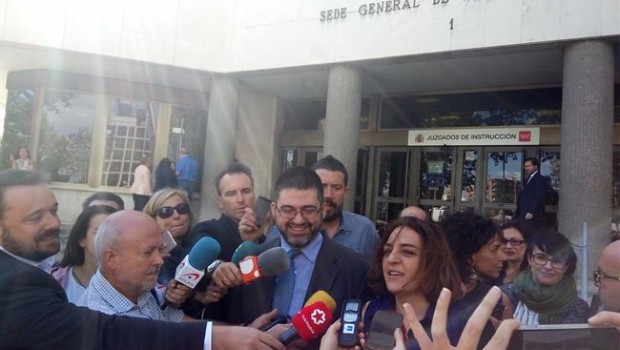 ep celia mayercarlos sanchez mato tras declararquerellados
