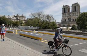 ep ciudadanos pasean por paris