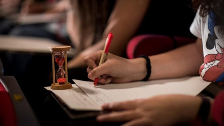 Coca-Cola anima a los jóvenes andaluces a participar en la 60ª edición de su Concurso Jóvenes Talentos de Relato Corto | COCA-COLA ep coca-cola anima a los jovenes andaluces a participar en la 60 edicion de su concurso jovenes
