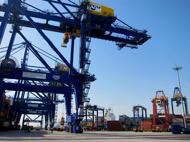 Contenedores en el puerto de Valencia | EUROPA PRESS ep contenedorespuertovalencia