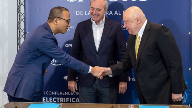 ep cui can head de cge internacional jorge azcon presidente del gobierno de aragon y fermando samper