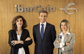 ep de izda a dcha la directora general de ibercaja gestion lily corredor el director del grupo ep de izda a dcha la directora general de ibercaja gestion lily corredor el director del grupo