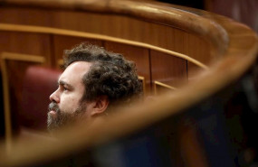 ep el portavoz de vox ivan espinosa de los monteros en su escano en el congreso