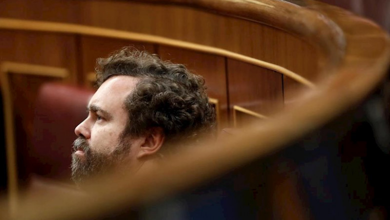 El portavoz de Vox, Iván Espinosa de los Monteros, en su escaño en el Congreso | Pool ep el portavoz de vox ivan espinosa de los monteros en su escano en el congreso