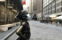 ep estatua de la chica sin miedo en wall street frente a la bolsa de nueva york