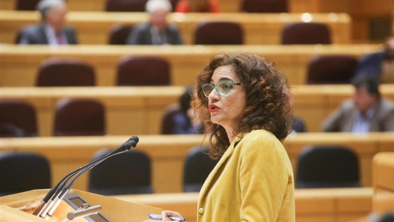 La ministra de Hacienda, María Jesús Montero, interviene desde la tribuna en una sesión plenaria en el Senado. | Ricardo Rubio - Europa Press - Archivo ep la ministrahacienda maria jesus montero intervienela tribunauna sesion plenariasenado