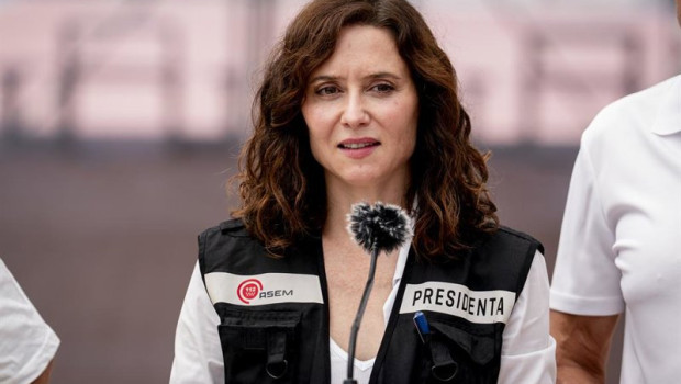 ep la presidenta de la comunidad de madrid isabel diaz ayuso atiende a los medios durante la visita