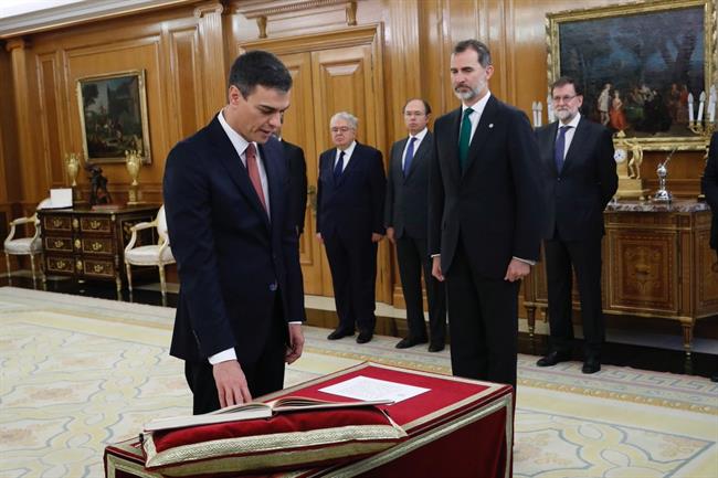 Pedro Sánchez promete ante el Rey su cargo como Presidente del Gobierno | CASA DEL REY ep pedro sanchez prometereycargopresidentegobierno