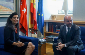 ep presidentela asambleamadrid juan trinidad se reunela portavozvox rocio monasterio enprimera jornadala tercera rondacontactosproponercandidatopresidircomunidadmadrid