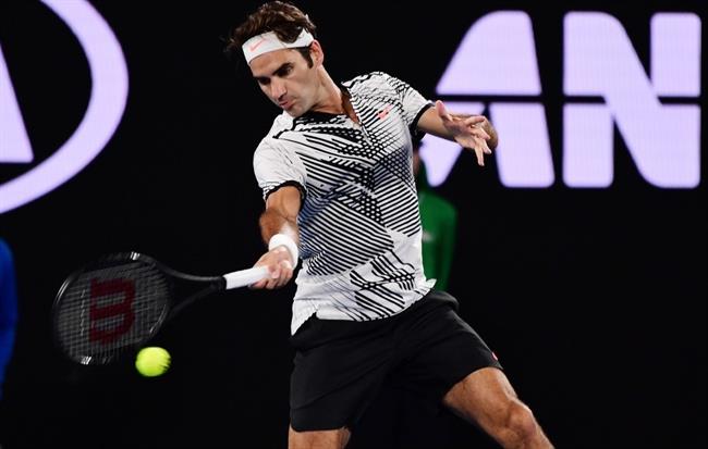 Roger Federer golpea con su 'drive' | BEN SOLOMON/TENNIS AUSTRALIA ep roger federer golpeasu drive