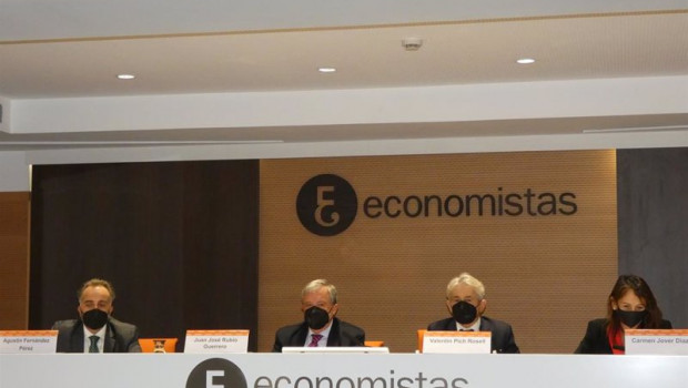 ep agustin fernandez presidente del reaf cge juan jose rubio catedratico de la uclm valentin pich