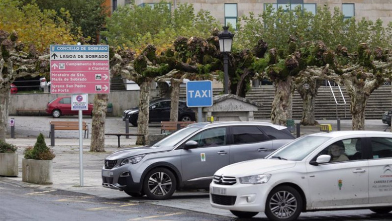 ep archivo dos coches aparcados en sobrado dos monxes a 2 de noviembre de 2023 en sobrado dos ep archivo dos coches aparcados en sobrado dos monxes a 2 de noviembre de 2023 en sobrado dos