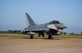 ep archivo   imagenes de eurofighter en la base de aerea de moron