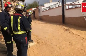 ep captura de un video de bomberos de la comunidad actuando en los municipios mas afectados de la