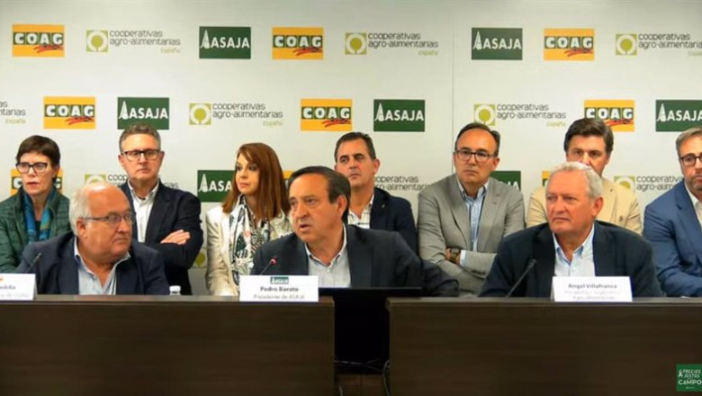ep de izquierda a derecha miguel padilla secretario general de coag pedro barato presidente de asaja ep de izquierda a derecha miguel padilla secretario general de coag pedro barato presidente de asaja