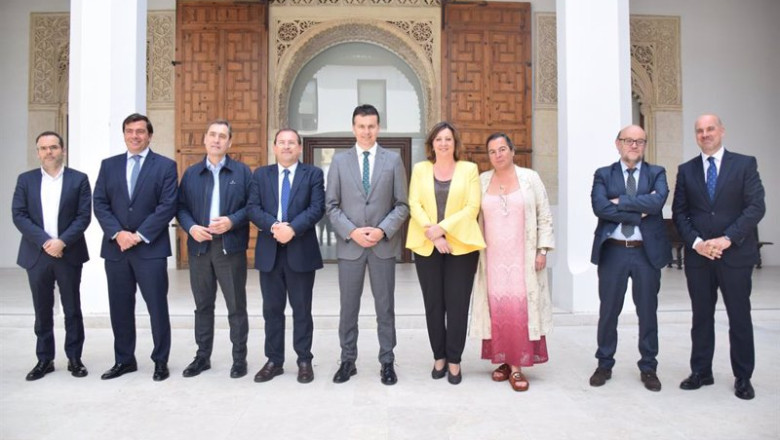 ep el ministro de industria comercio y turismo en el palacio de fuensalida ep el ministro de industria comercio y turismo en el palacio de fuensalida