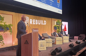 ep el secretario de estado de vivienda y agenda urbana david lucas en la inauguracion de rebuild