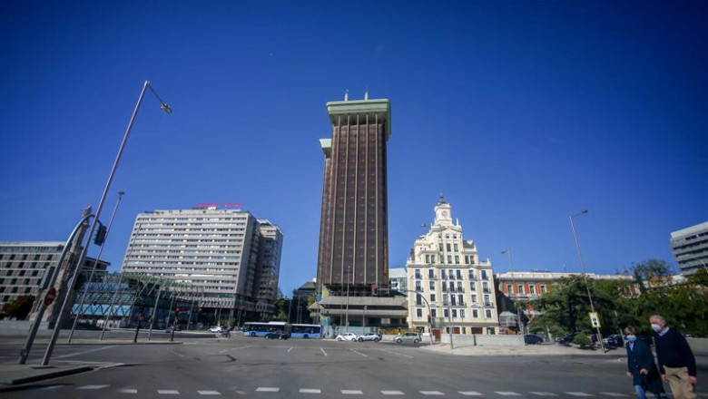 Fachada de las Torres Colón con su emblemático 'enchufe' | Ricardo Rubio - Europa Press - Archivo ep fachada de las torres colon con su emblematico enchufe