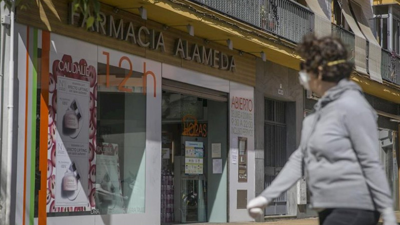 Farmacia abierta por ser esencial, durante la limitación total de movimientos salvo de los trabajadores de actividades esenciales | María José López - Europa Press ep farmacia abierta por ser esencial durante la limitacion total de movimientos salvo de los